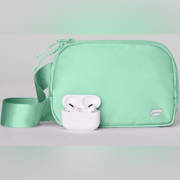 Fabletics Handbags - 💚 Fabletics Mint Green Crossbody Bag – Adjustable Strap – Lightweight & Trendy